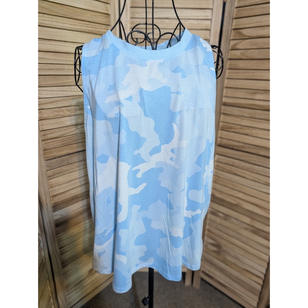 Tek Gear Women Sleeveless On-the-go Tank Sky Blue Floral Size XL